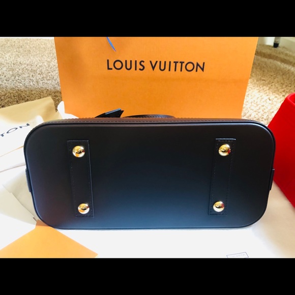 ❤️❤️SOLD❤️❤️Louis Vuitton Alma PM with Organizer - Picture 8 of 16
